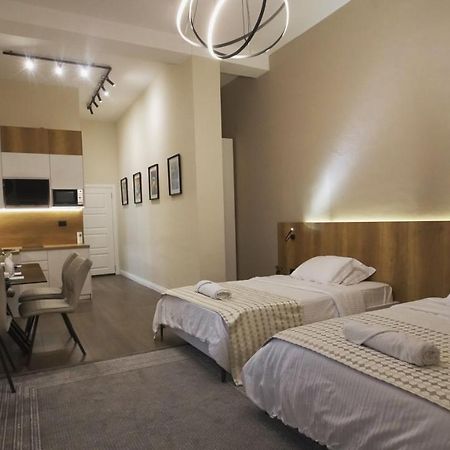 Daily Rent Studio Apartments Tirana Eksteriør billede