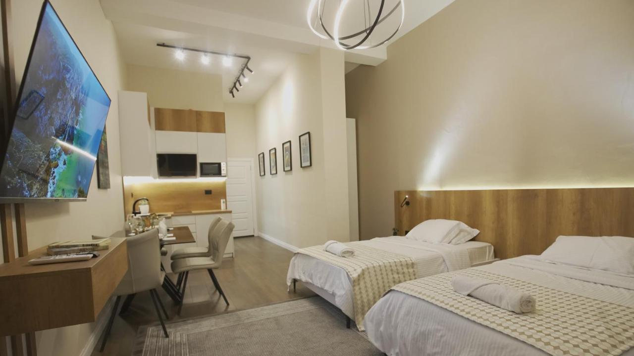 Daily Rent Studio Apartments Tirana Eksteriør billede