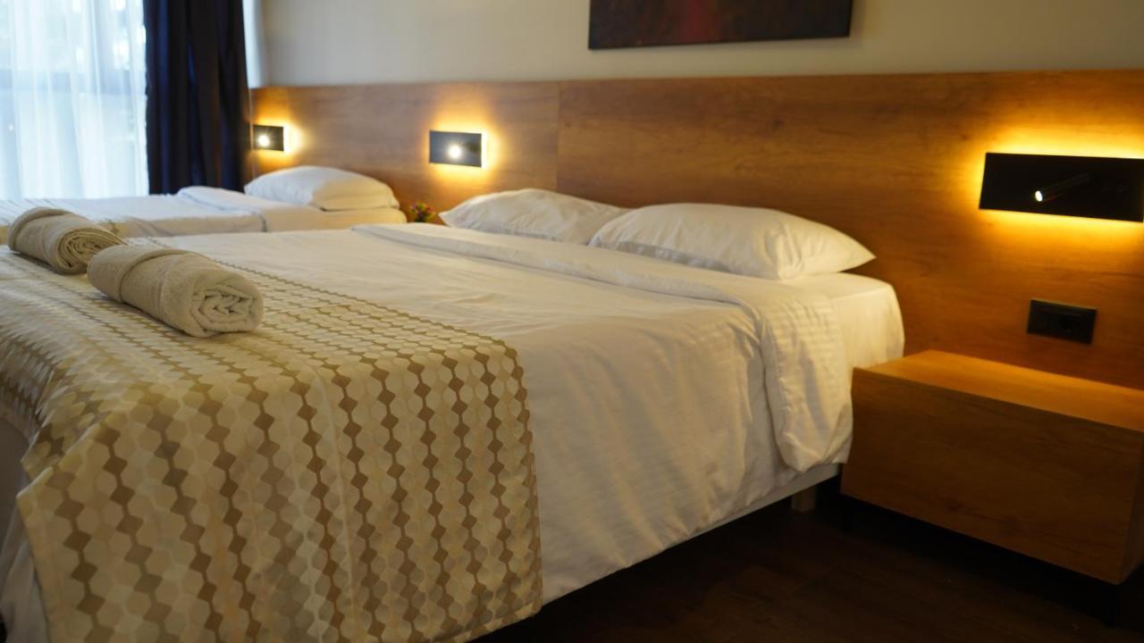 Daily Rent Studio Apartments Tirana Eksteriør billede